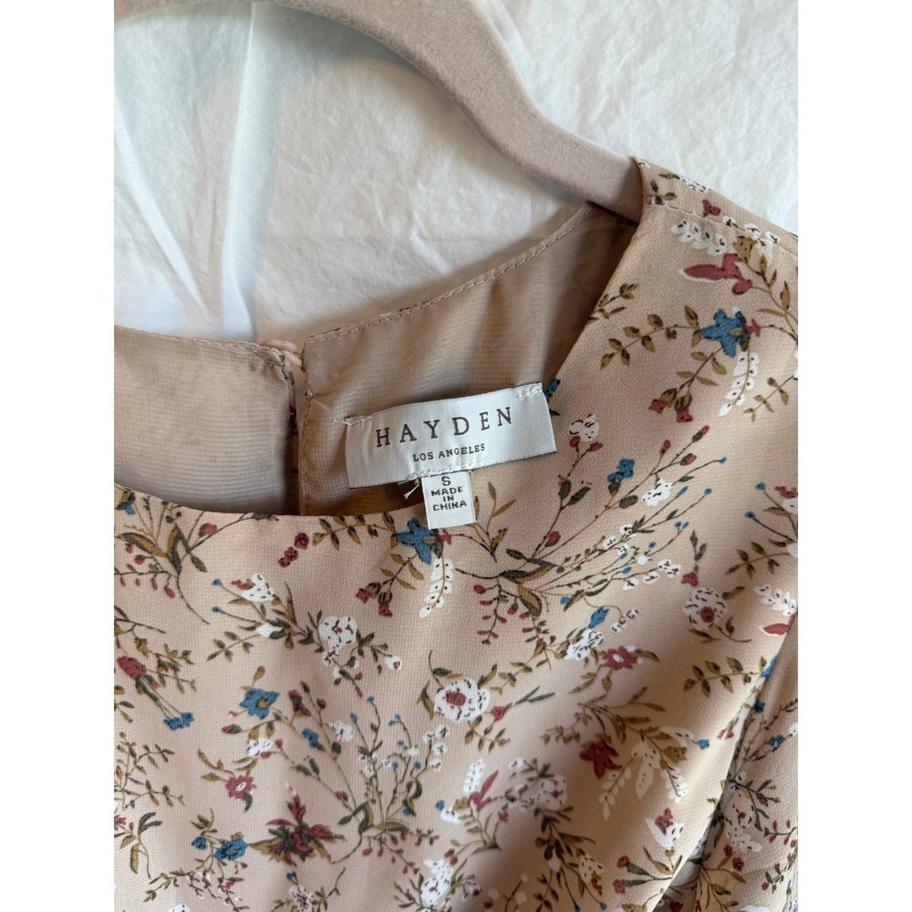 Hayden Los Angeles Floral Pleated Midi Dress Tan Flutter Sleeve Small - Picture 2 of 4